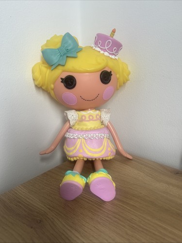Lovely lalaloopsy doll candle - lalaloopsy,