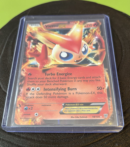 Pokémon tcg victini 135 - pokémon,
