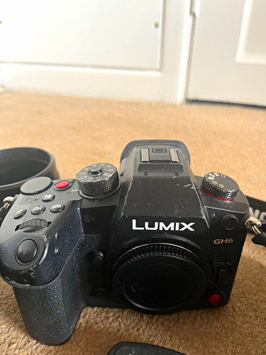 Panasonic lumix gh6 mirrorless - panasonic,