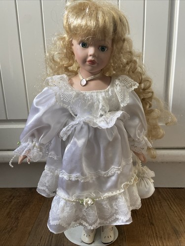 Gorgeous large porcelain - gorgeous,
