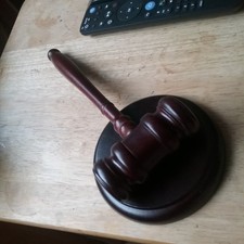 25 cm long Wooden Gavel and 12