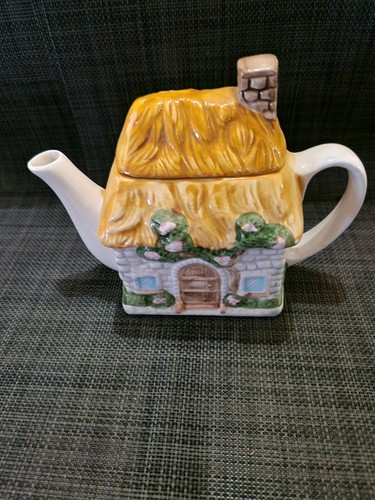 Vintage cottage ware thatched - ware,