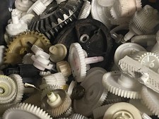 100g Mixed Plastic metal Cogs
