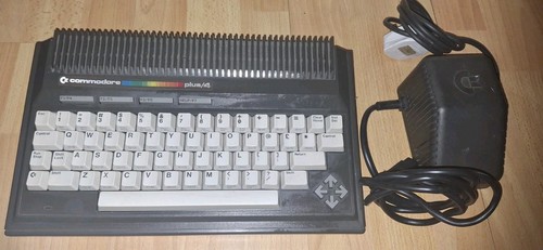 Commodore plus computer - plus, 4