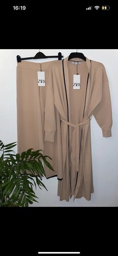 Bnwt zara long beige - long,
