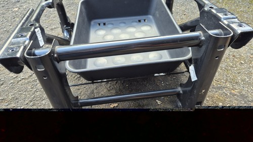 Black steel seat frame - black,
