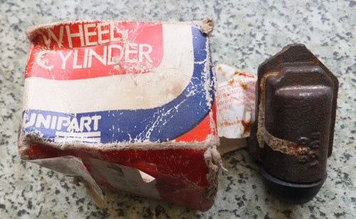 Morris marina front - front, lh