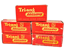 Rake Of 5 Tri-ang Railways