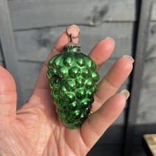 Green glass vintage grapes - glass,