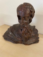 A very old bust, Memento Mori