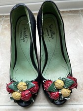 Women’s Court Shoe By Shelly’s Size 37