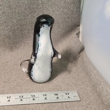 WEDGWOOD ENGLAND GLASS OTTER FIGURINE, MARKED EUC