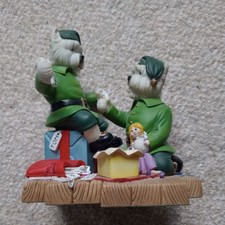 ROBERT HARROP DOGGIE PEOPLE - WESTIES SANTA’S HELPERS - CHRISTMAS 2001 - DPCS01.