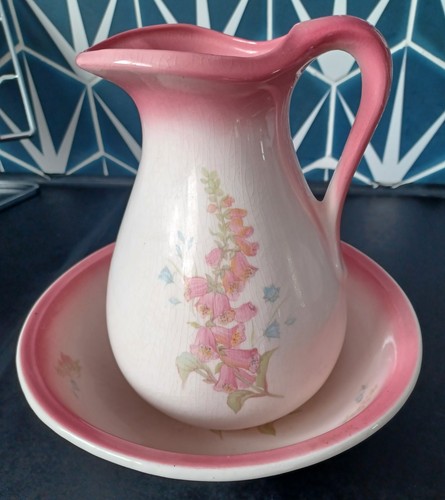 Pitcher and washbowl - set,
