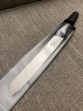 Victorinox 7" Serrated Slanted