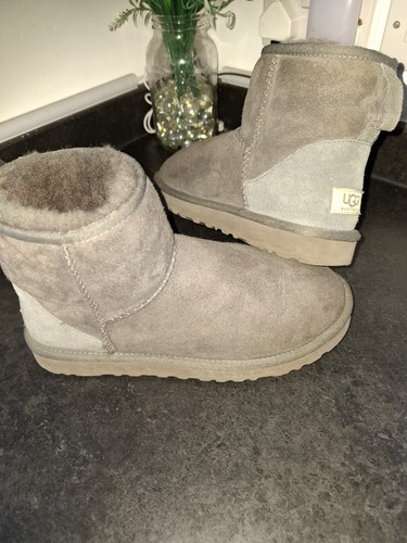 Ugg australia mini classic - australia,