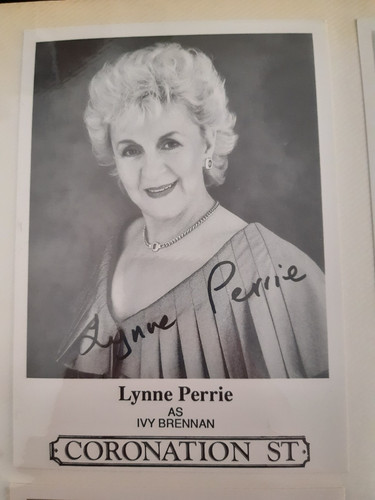 Lynne perrie coronation street - lynne,