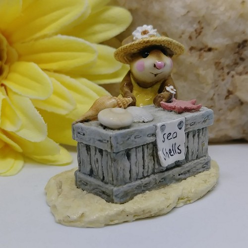 Wee forest folk miniature - wee,