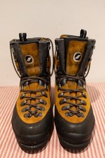 Men's Scarpa Matterhorn insulated winter climbing/mountaineering boots, size 8