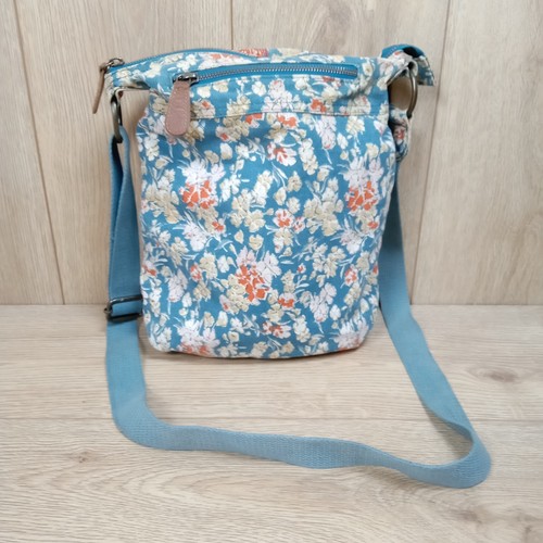 Fat face floral crossbody - floral,