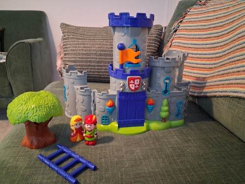 Happyland castle set - castle, set,figures