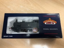 Bachmann 00 Gauge 3F Jinty 0-6-0 47410 BR Black Late Crest Boxed 32-225