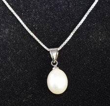Genuine 7.5 - 10 mm Freshwater Pearls Hallmark 925 Silver Necklace 18" P137