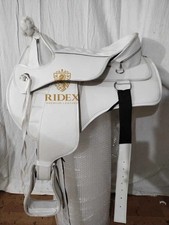 White Synthetic Treeless