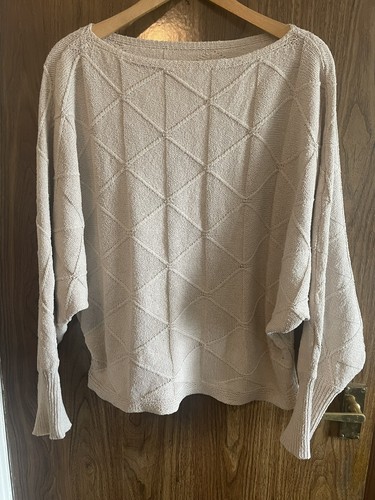 Cream bat wing jumper size - wing, l