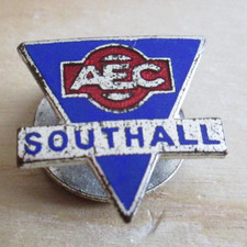 AEC TRUCKS - SOUTHALL 1950/60s Truck Lorry Brass & Enamel Badge v1 MILLER (20)