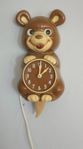 Panda bear kit kat clock - kit,