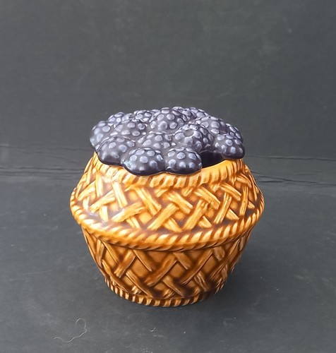 Sylvac fruity basket weave - sylvac,