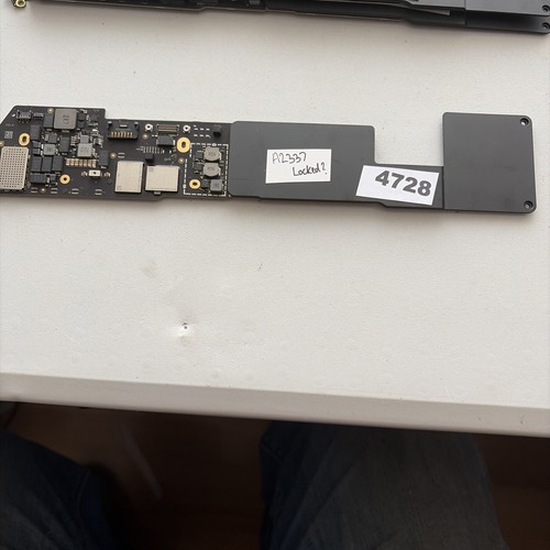 Genuine apple macbook air - apple,