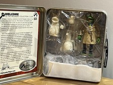 Palisades Muppets Koozebane Kermit Collector's Club Tin Glow In The Dark