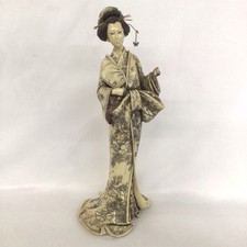 VINTAGE REPRODUCTION JAPANESE GEISHA IVORY EFFECT MED/LARGE FIGURINE EB07JH