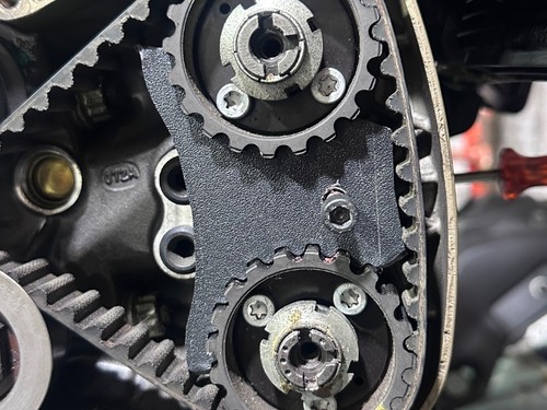 Cam pulley locking tool - tool, for