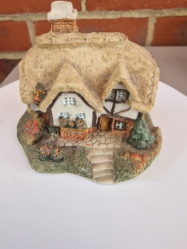 Small thatched cottage good - thatched, in