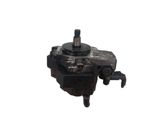 Bmw fuel injector - x5,