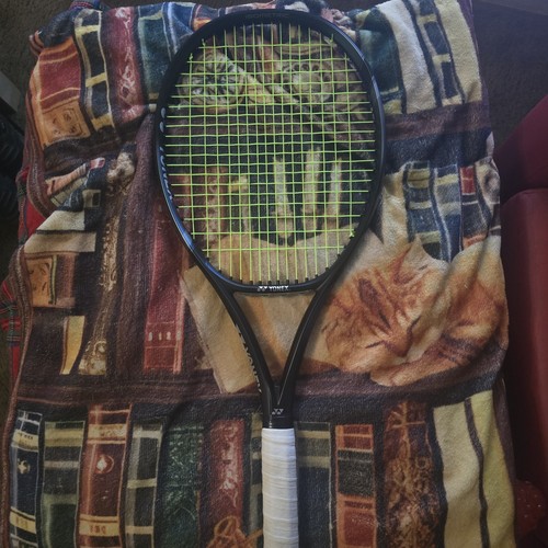 Yonex ezone aqua - 98,