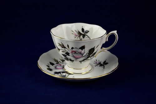 Royal albert queen messenger - albert,