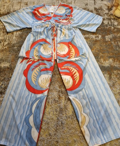 Ladies summer suit size - suit, medium