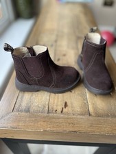 Ugg Boots Boys Size 8/EU26