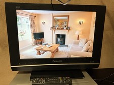 PANASONIC Viera TX-19LXD8 LCD TV With DVB Freewiew & SDHC Reader + Remote - used