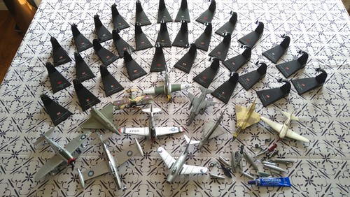 Amercom diecast aircraft 11 - , x
