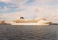 SHIP PHOTO NCL CRUISE LINER