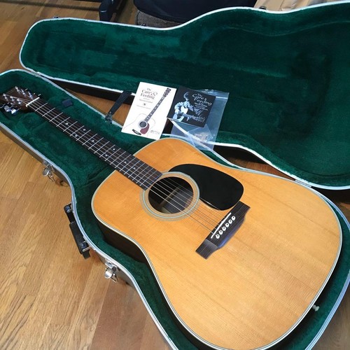 Martin acoustic guitar - martin, d-28