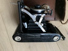 Vintage Camera CORONET. Taylor Hobson Lens. Leather Case. Used. See Photos.