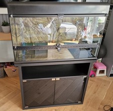 Exo Terra Reptile Glass Terrarium  90x45x45 with cabinet and accessories. 