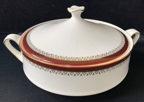 Royal albert bone china tureen - albert,