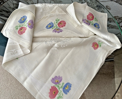 Lovely cotton rayon - lovely, damask